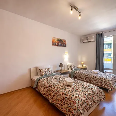 Location 2 Bedroom Next To The * Варна