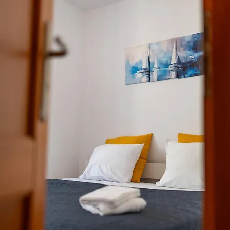 Location 2 Bedroom Next To The * Варна