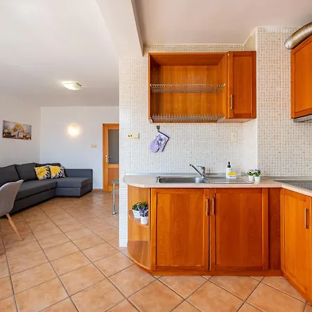 Location 2 Bedroom Next To The * Варна