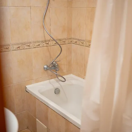 Location 2 Bedroom Next To The Апартаменти